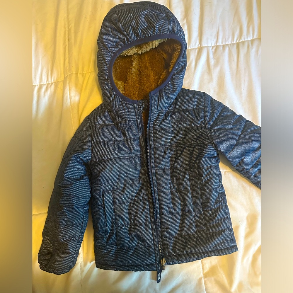 Little kid reversible north face coat! Still looks brand new